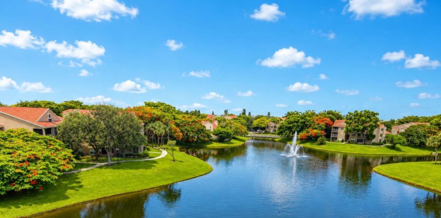 Condo à Delray Beach, Floride, 2 chambres  № 2192444