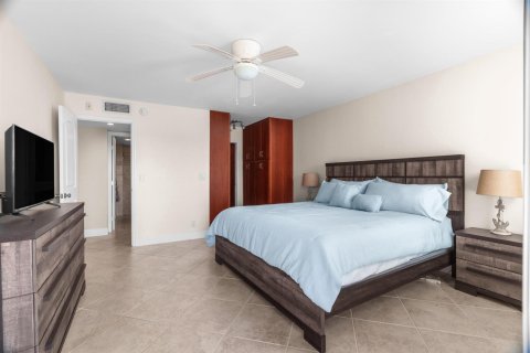 Copropriété à louer à Boca Raton, Floride: 2 chambres, 101.54 m2 № 2251544 - photo 16