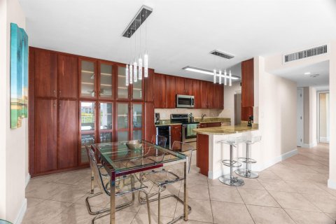 Copropriété à louer à Boca Raton, Floride: 2 chambres, 101.54 m2 № 2251544 - photo 6