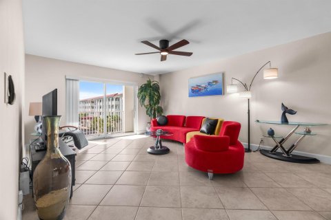 Copropriété à louer à Boca Raton, Floride: 2 chambres, 101.54 m2 № 2251544 - photo 9