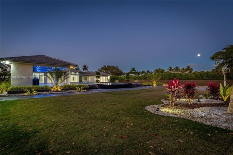 Villa ou maison à vendre à Miami, Floride: 6 chambres № 1966485 - photo 21