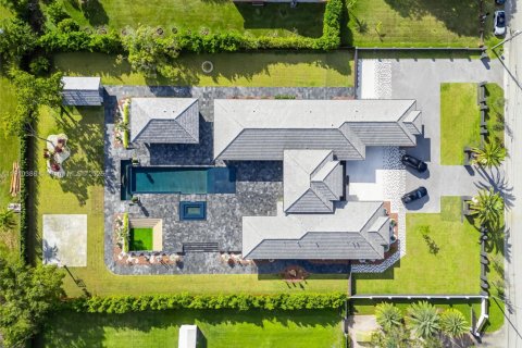 Villa ou maison à vendre à Miami, Floride: 6 chambres № 1966485 - photo 7