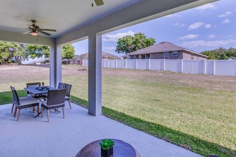 House in Plant City, Florida 4 bedrooms, 189.99 sq.m. № 2239326 - photo 15