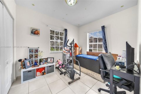 Снять в аренду виллу или дом в Хайалиа, Флорида 3 спальни, 255.48м2, № 2005563 - фото 6