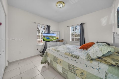 Снять в аренду виллу или дом в Хайалиа, Флорида 3 спальни, 255.48м2, № 2005563 - фото 5