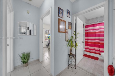 Снять в аренду виллу или дом в Хайалиа, Флорида 3 спальни, 255.48м2, № 2005563 - фото 10