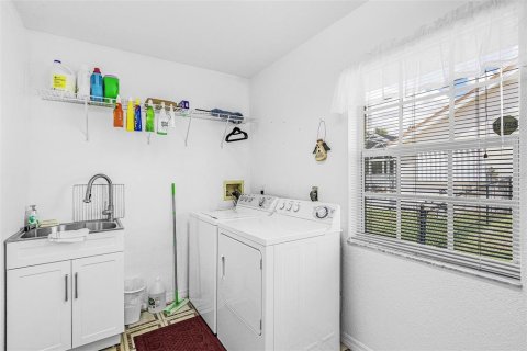 Villa ou maison à vendre à Port Charlotte, Floride: 3 chambres, 189.52 m2 № 2349574 - photo 22