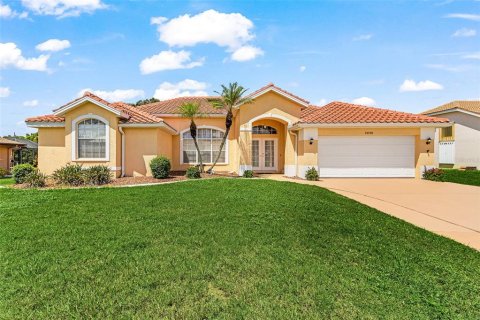 Villa ou maison à Port Charlotte, Floride 3 chambres, 189.52 m2 № 2349574