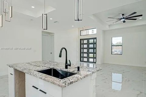 House in Lehigh Acres, Florida 3 bedrooms № 2022233 - photo 19