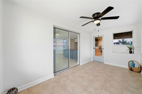 House in Hudson, Florida 2 bedrooms, 141.21 sq.m. № 2217026 - photo 22