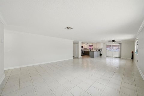 House in Hudson, Florida 2 bedrooms, 141.21 sq.m. № 2217026 - photo 10
