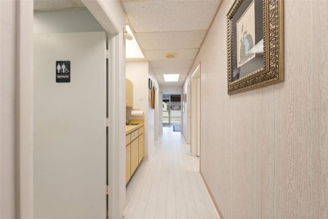 Immobilier commercial à vendre à Largo, Floride: 247.12 m2 № 1918187 - photo 16