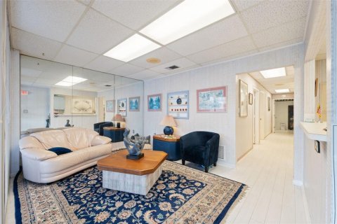 Immobilier commercial à vendre à Largo, Floride: 247.12 m2 № 1918187 - photo 6