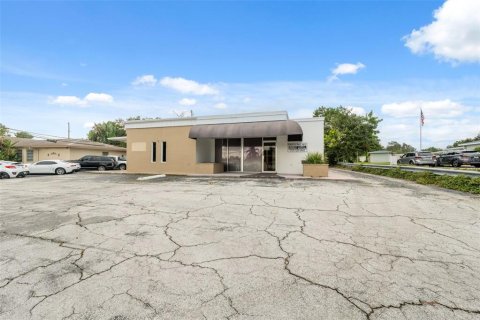 Immobilier commercial à vendre à Largo, Floride: 247.12 m2 № 1918187 - photo 1