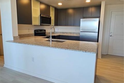 Copropriété à louer à Orlando, Floride: 2 chambres, 100.8 m2 № 2420299 - photo 4