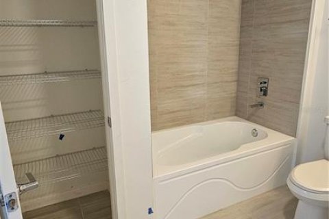 Copropriété à louer à Orlando, Floride: 2 chambres, 100.8 m2 № 2420299 - photo 20