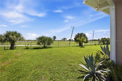 Duplex à vendre à Port Charlotte, Floride: 3 chambres, 127.09 m2 № 2396036 - photo 27