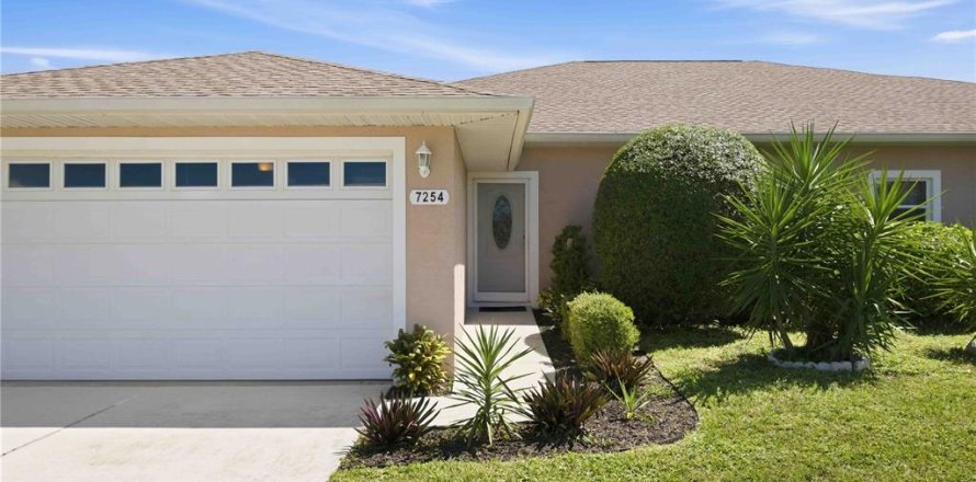 Duplex à Port Charlotte, Floride 3 chambres, 127.09 m2 № 2396036