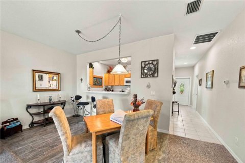 Duplex à vendre à Port Charlotte, Floride: 3 chambres, 127.09 m2 № 2396036 - photo 8