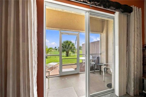 Duplex à vendre à Port Charlotte, Floride: 3 chambres, 127.09 m2 № 2396036 - photo 24