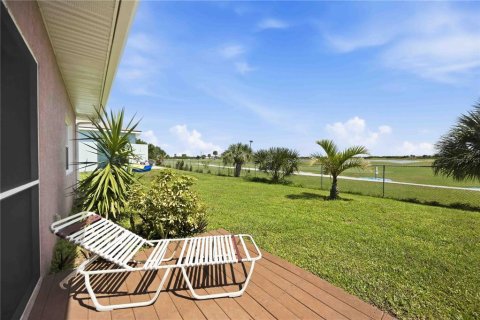 Duplex à vendre à Port Charlotte, Floride: 3 chambres, 127.09 m2 № 2396036 - photo 29