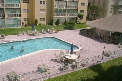 Copropriété à vendre à Hallandale Beach, Floride: 2 chambres, 101.45 m2 № 2090141 - photo 27