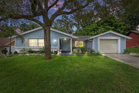 House in Hudson, Florida 2 bedrooms, 121.89 sq.m. № 1848426 - photo 4