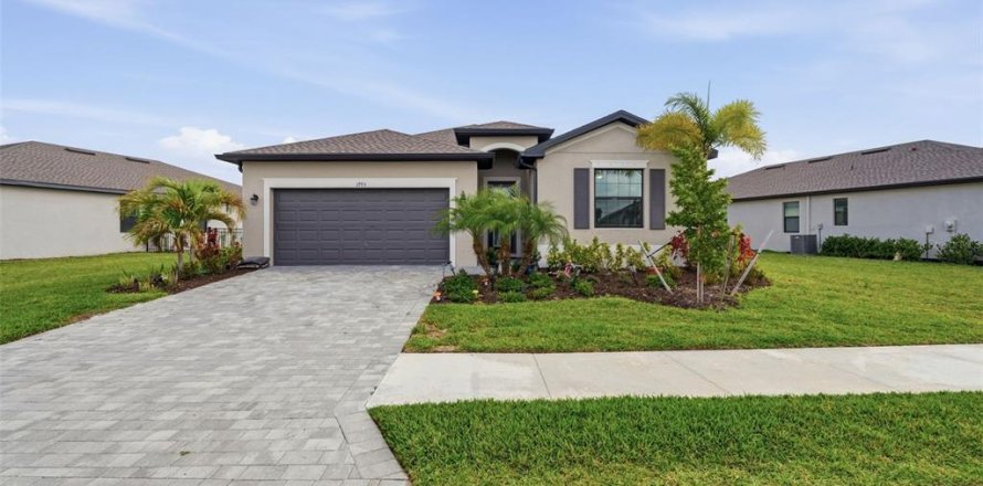 Villa ou maison à Port Charlotte, Floride 4 chambres, 186.36 m2 № 2215742
