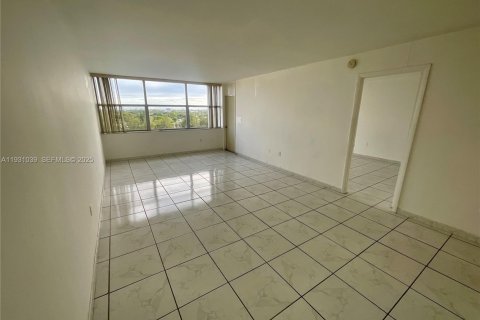 Copropriété à louer à Miami, Floride: 1 chambre, 79.15 m2 № 1989884 - photo 3