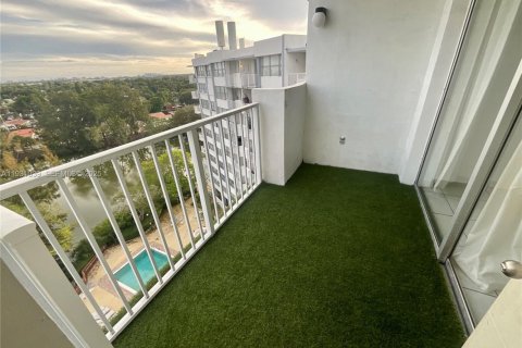 Copropriété à louer à Miami, Floride: 1 chambre, 79.15 m2 № 1989884 - photo 11