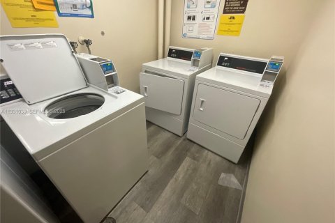 Copropriété à louer à Miami, Floride: 1 chambre, 79.15 m2 № 1989884 - photo 18