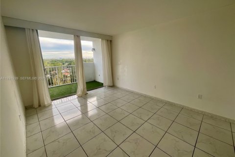 Copropriété à louer à Miami, Floride: 1 chambre, 79.15 m2 № 1989884 - photo 7