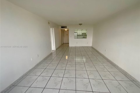 Copropriété à louer à Miami, Floride: 1 chambre, 79.15 m2 № 1989884 - photo 2