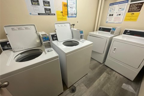 Copropriété à louer à Miami, Floride: 1 chambre, 79.15 m2 № 1989884 - photo 19