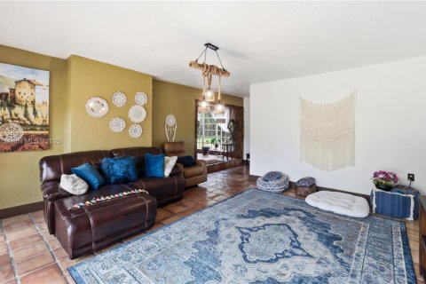 Купить виллу или дом в Майами, Флорида 5 спален, 299.52м2, № 1954721 - фото 24