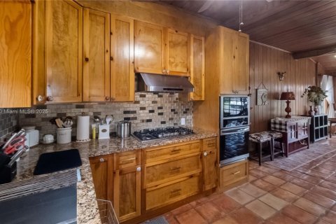 Купить виллу или дом в Майами, Флорида 5 спален, 299.52м2, № 1954721 - фото 17