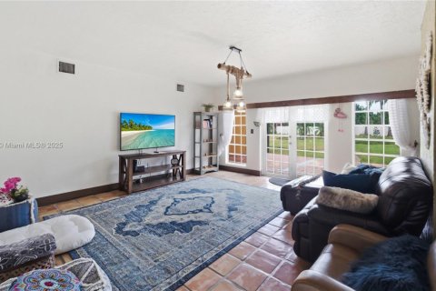 Купить виллу или дом в Майами, Флорида 5 спален, 299.52м2, № 1954721 - фото 23