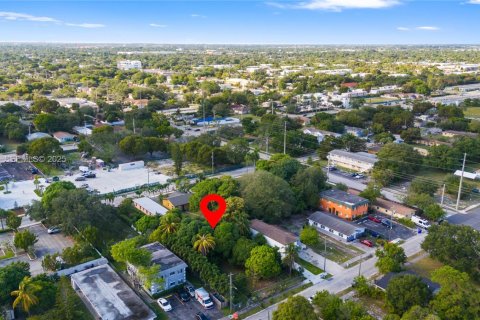 Terreno en venta en Fort Lauderdale, Florida № 2039441 - foto 23
