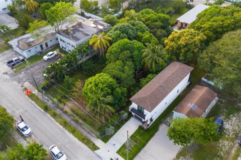 Terreno en venta en Fort Lauderdale, Florida № 2039441 - foto 15