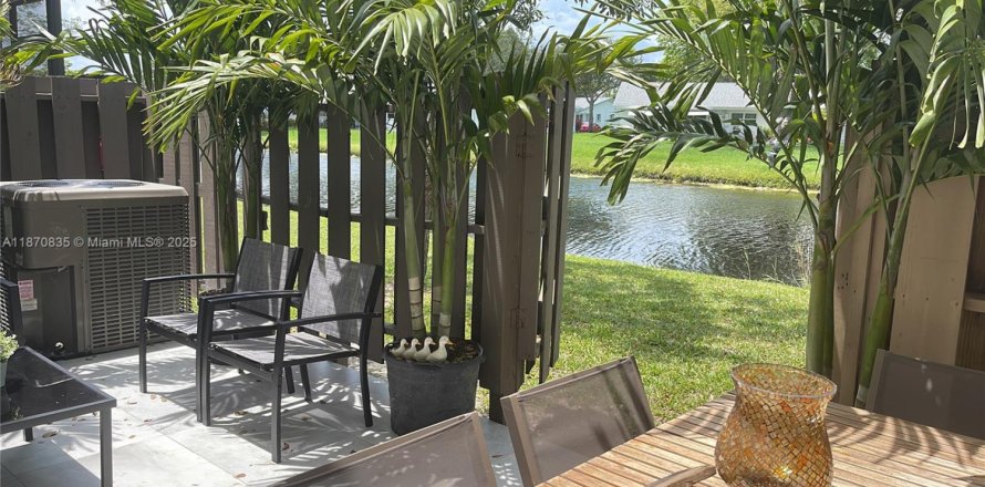 Touwnhouse à Plantation, Floride 3 chambres, 164.44 m2 № 1926756