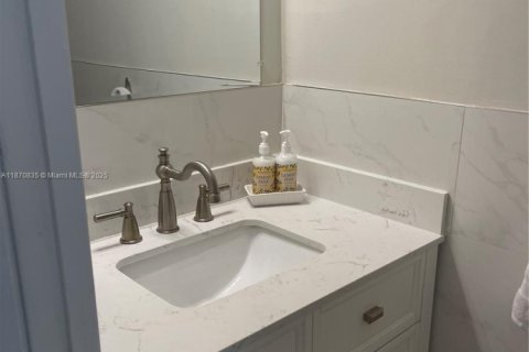 Touwnhouse à vendre à Plantation, Floride: 3 chambres, 164.44 m2 № 1926756 - photo 7