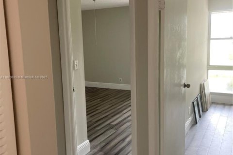 Touwnhouse à vendre à Plantation, Floride: 3 chambres, 164.44 m2 № 1926756 - photo 9