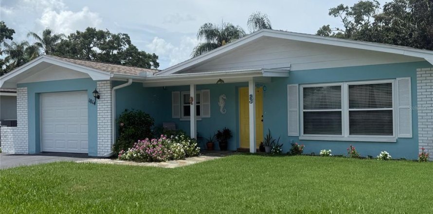 House in Oldsmar, Florida 4 bedrooms, 150.32 sq.m. № 1795529