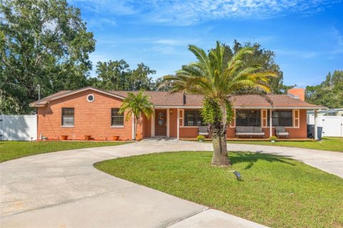 House in Odessa, Florida 3 bedrooms, 161.09 sq.m. № 2430575 - photo 2