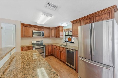 House in Odessa, Florida 3 bedrooms, 161.09 sq.m. № 2430575 - photo 10