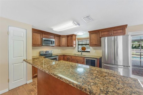 House in Odessa, Florida 3 bedrooms, 161.09 sq.m. № 2430575 - photo 11