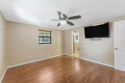 House in Odessa, Florida 3 bedrooms, 161.09 sq.m. № 2430575 - photo 29