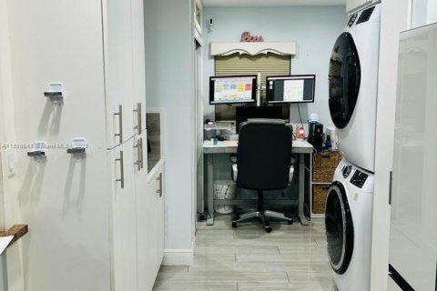 Casa en venta en Miami Gardens, Florida, 3 dormitorios, 98.29 m2 № 1952552 - foto 7