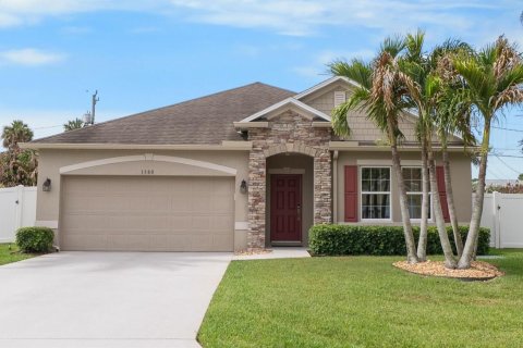 House in Port St. Lucie, Florida 3 bedrooms, 183.39 sq.m. № 2083504