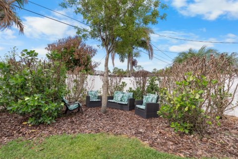 House in Port St. Lucie, Florida 3 bedrooms, 183.39 sq.m. № 2083504 - photo 26